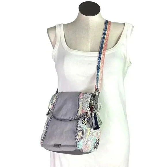 Sakroots Artist Circle Llama Foldover Crossbody Bag Gray Multi 106495 NEW - Picture 6 of 12